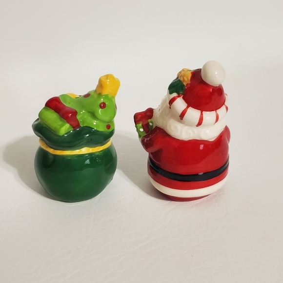 Santa Claus Toy Bag Salt and Pepper Set - Picture 3 of 6